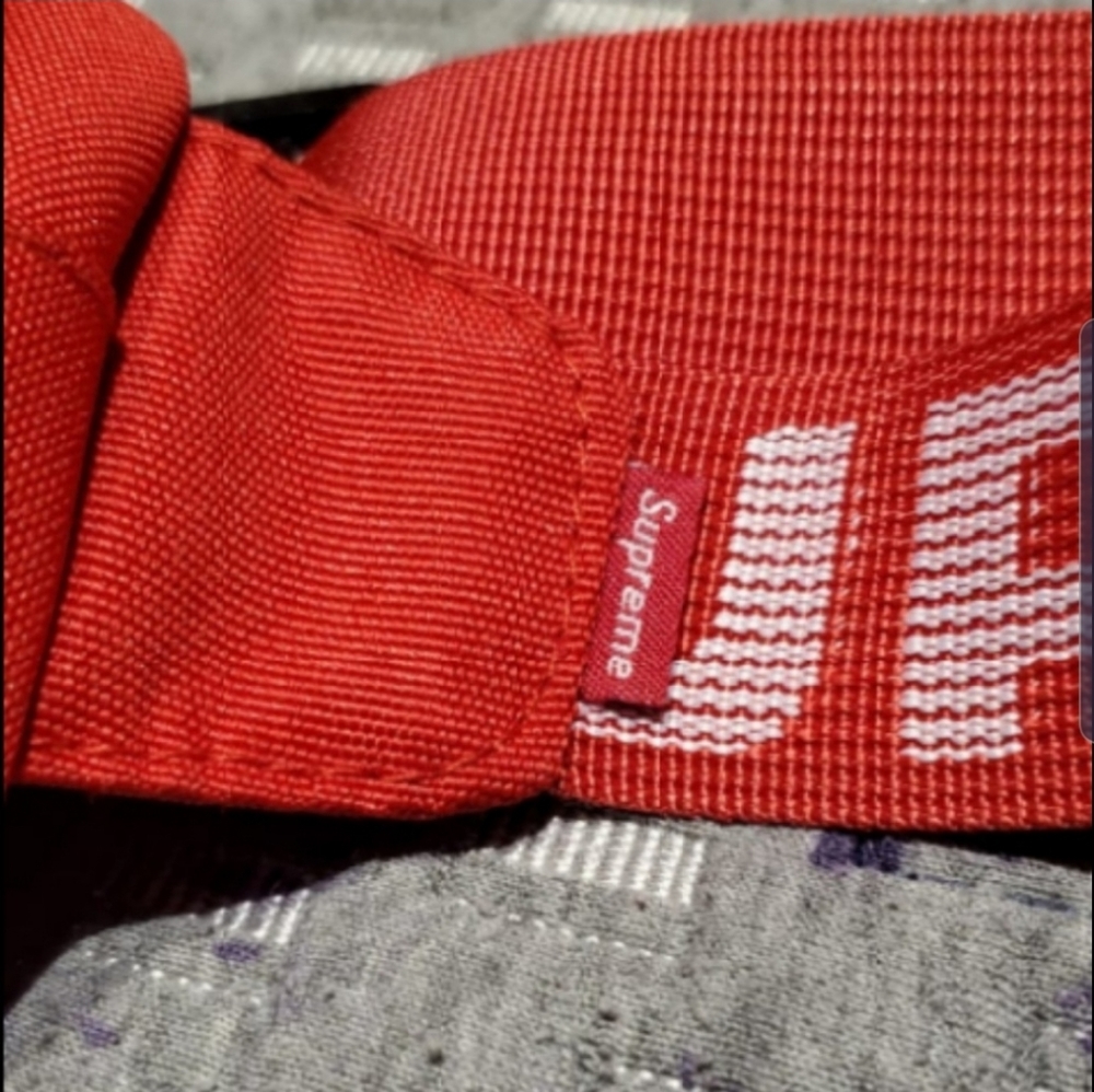 Supreme Fanny Pack - Picture 5 of 8